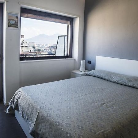 نابولي B&B Locanda Mediterranea الغرفة الصورة